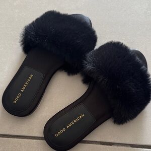 Good American Plush Black Slippers NEW 7W